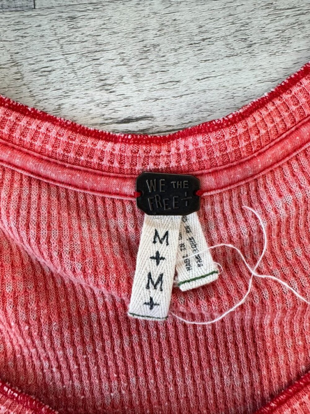 Free People We The Free Red Thermal Henley Top Size Medium Long Sleeve D16 - Picture 5 of 7